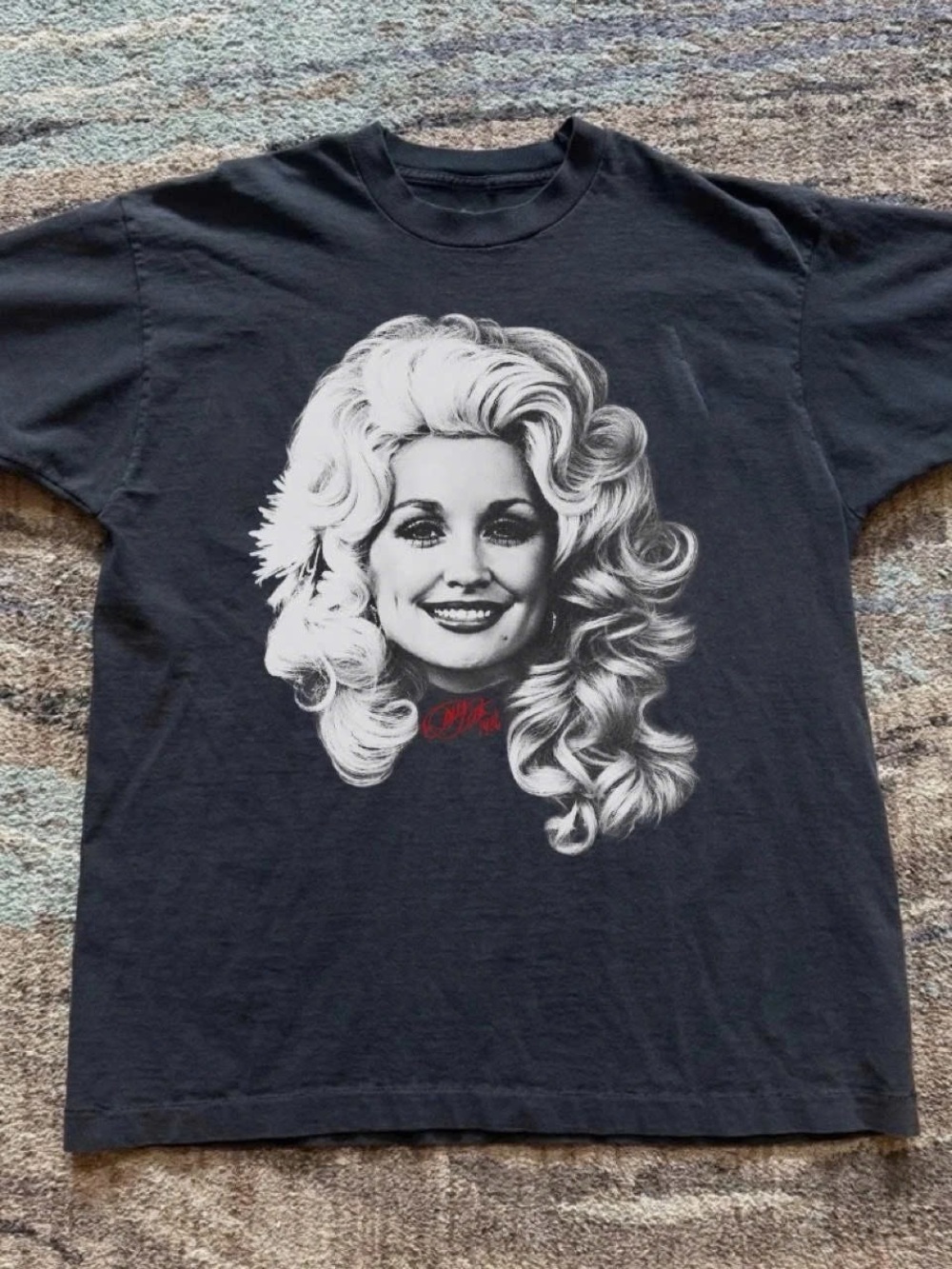 Rip Dolly Parton Our Queen forever loved country legend graphic tee